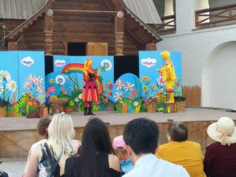 ТЮЗ на площадке Кремля