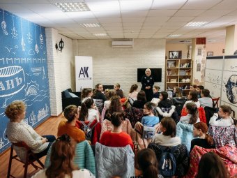 Актеры ТЮЗа продолжают серию встреч со зрителями