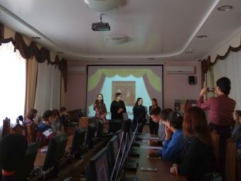 Астраханских студентов протестировали на знание истории театра