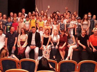 В ТЮЗе представили зрителям премьеру сказочного фильма