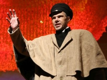 ТЮЗ поздравляет с днём рождения артиста Дмитрия Юницкого