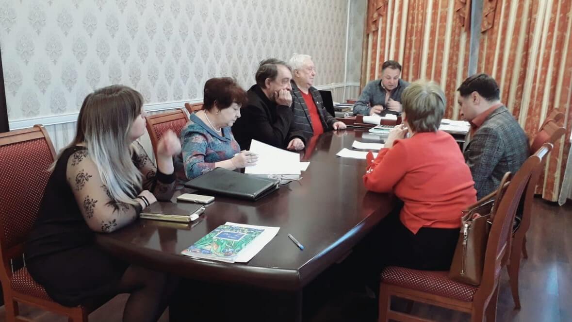 Встреча представителей Общественной палаты в ТЮЗе