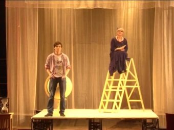ТЮЗ представляет спектакль «Crazy woman»