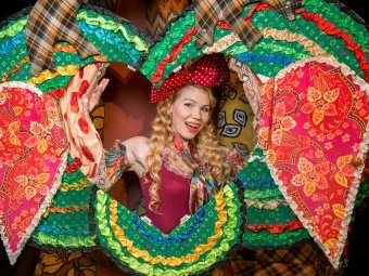 ТЮЗ поздравляет Арину Глазкову с днём рождения!