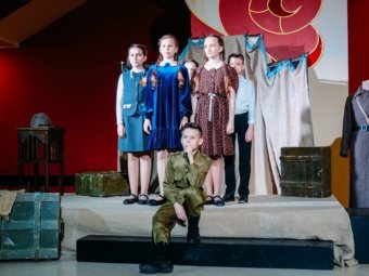 Поэтический пролог к премьере от участников проекта “Театральная семья”