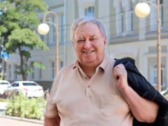 ТЮЗ поздравляет с днем рождения!