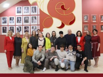 Сегодня, 12 апреля, состоялось последнее выступление труппы Тульского ТЮЗа в рамках программы «Большие гастроли», организованной ФГБУК Росконцерт.