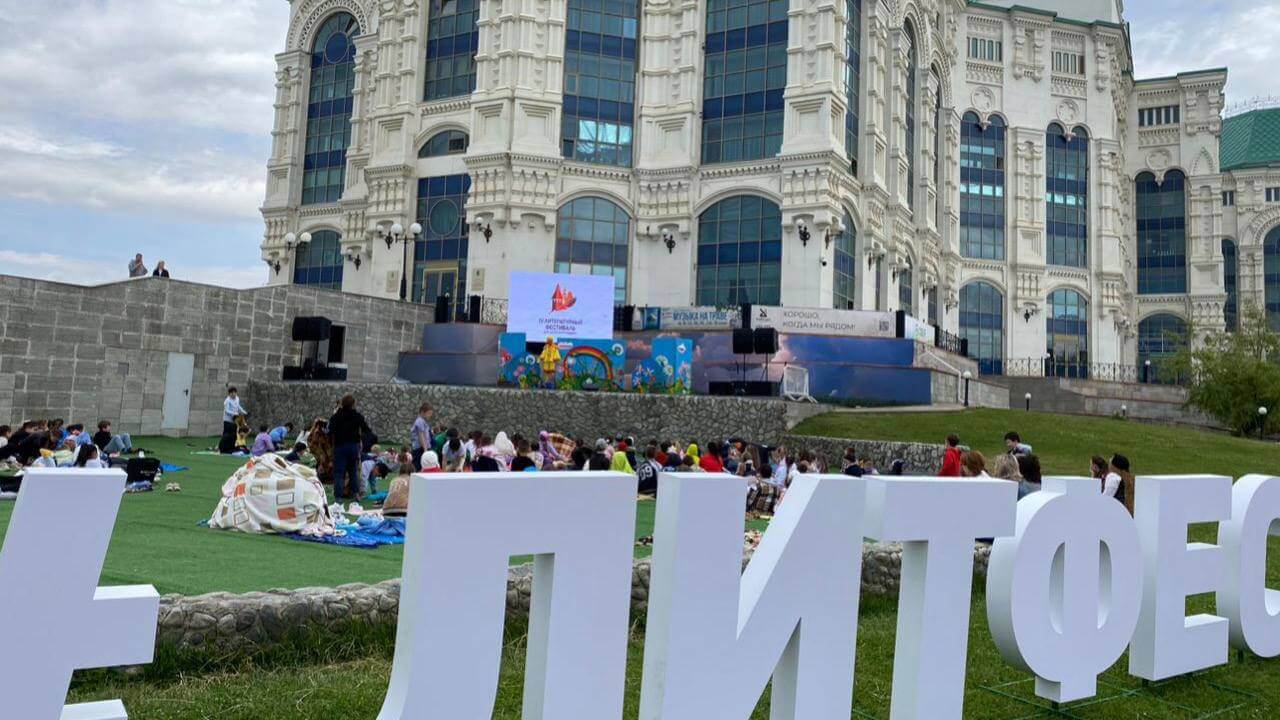 Труппа ТЮЗа выступит на литературном фестивале